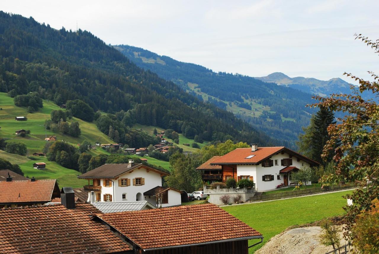 Rooms With Private Bathrooms Saas im Prattigau Dış mekan fotoğraf